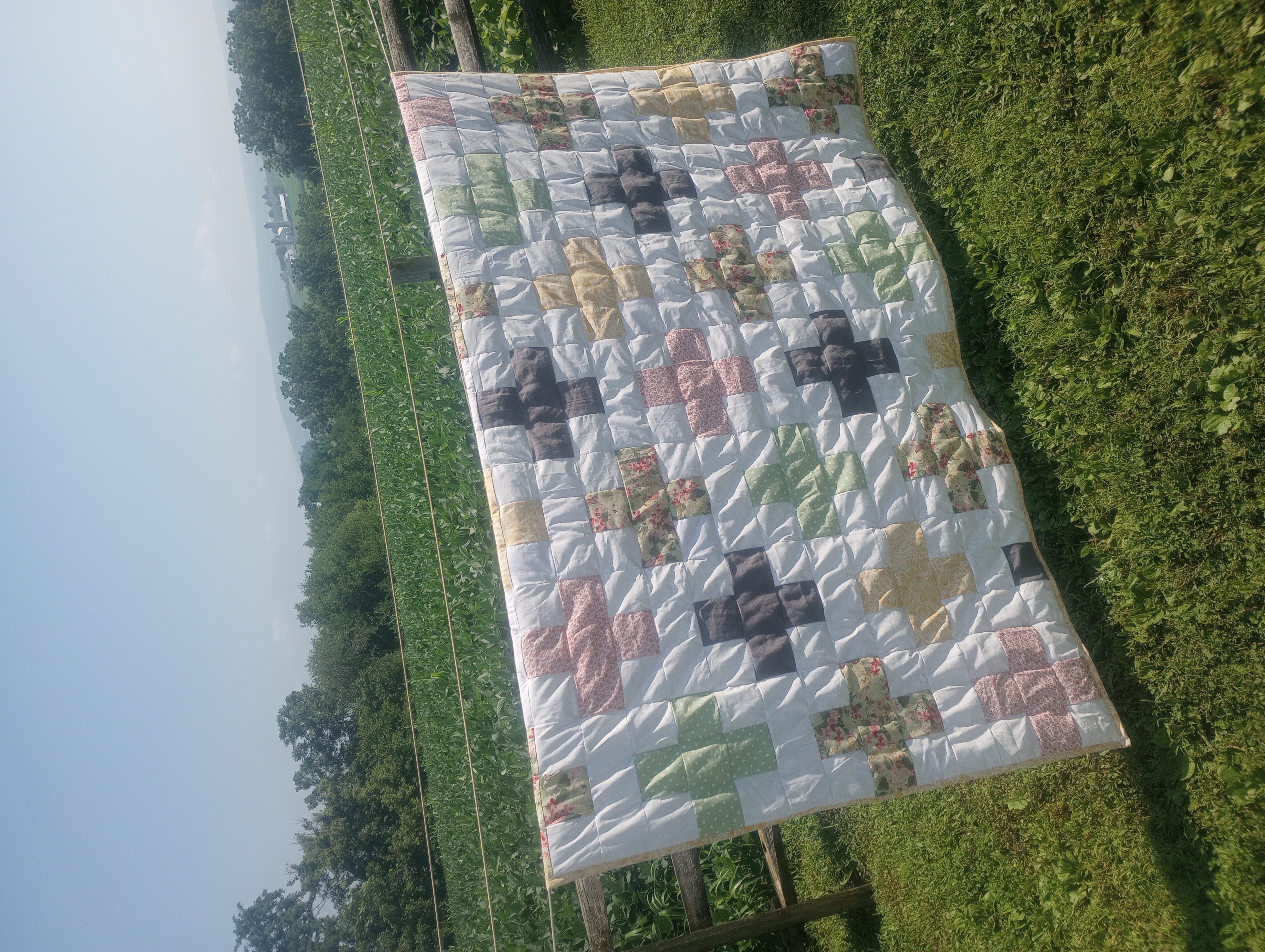 Queen comforter 