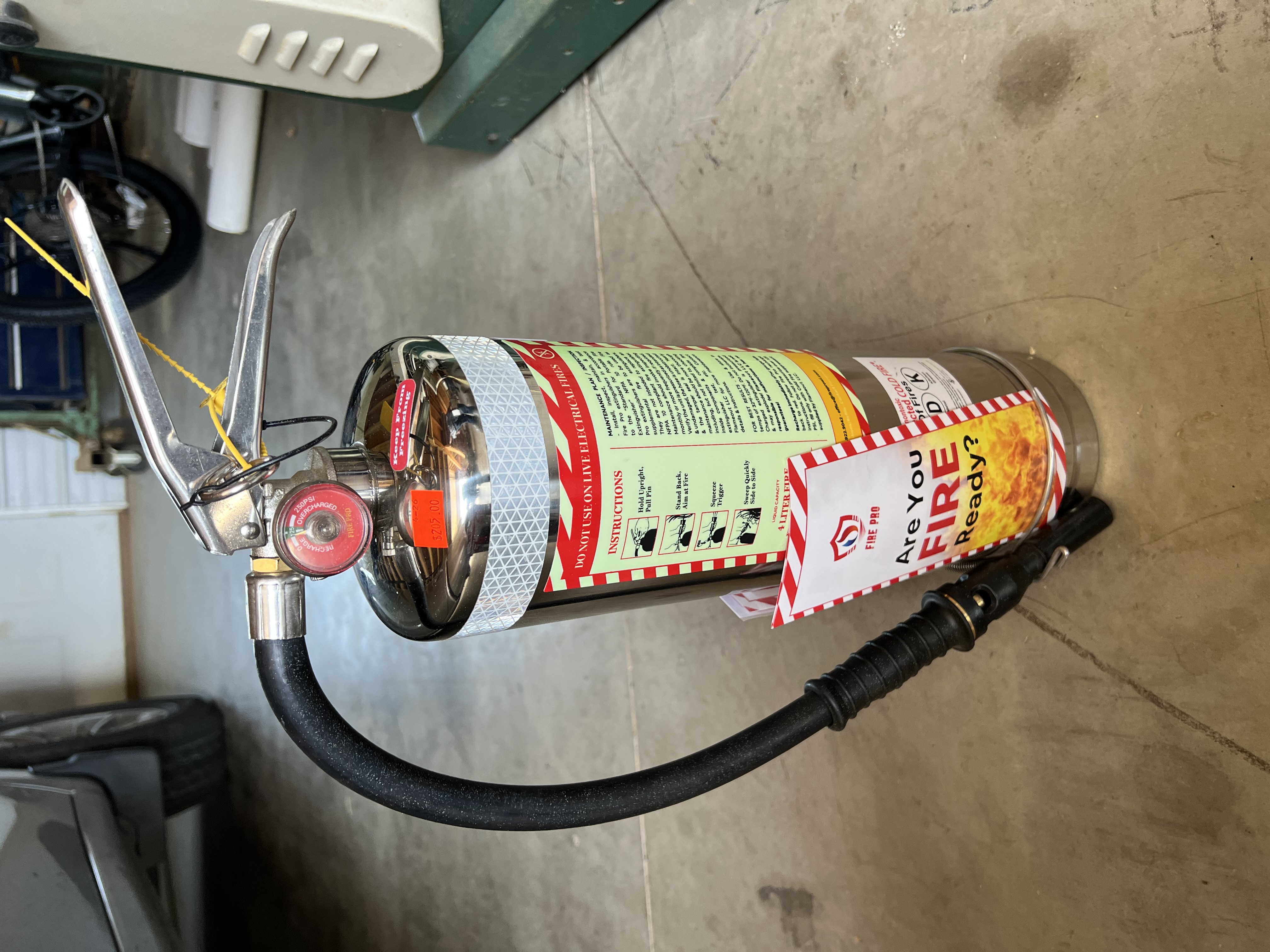Fire extinguisher 