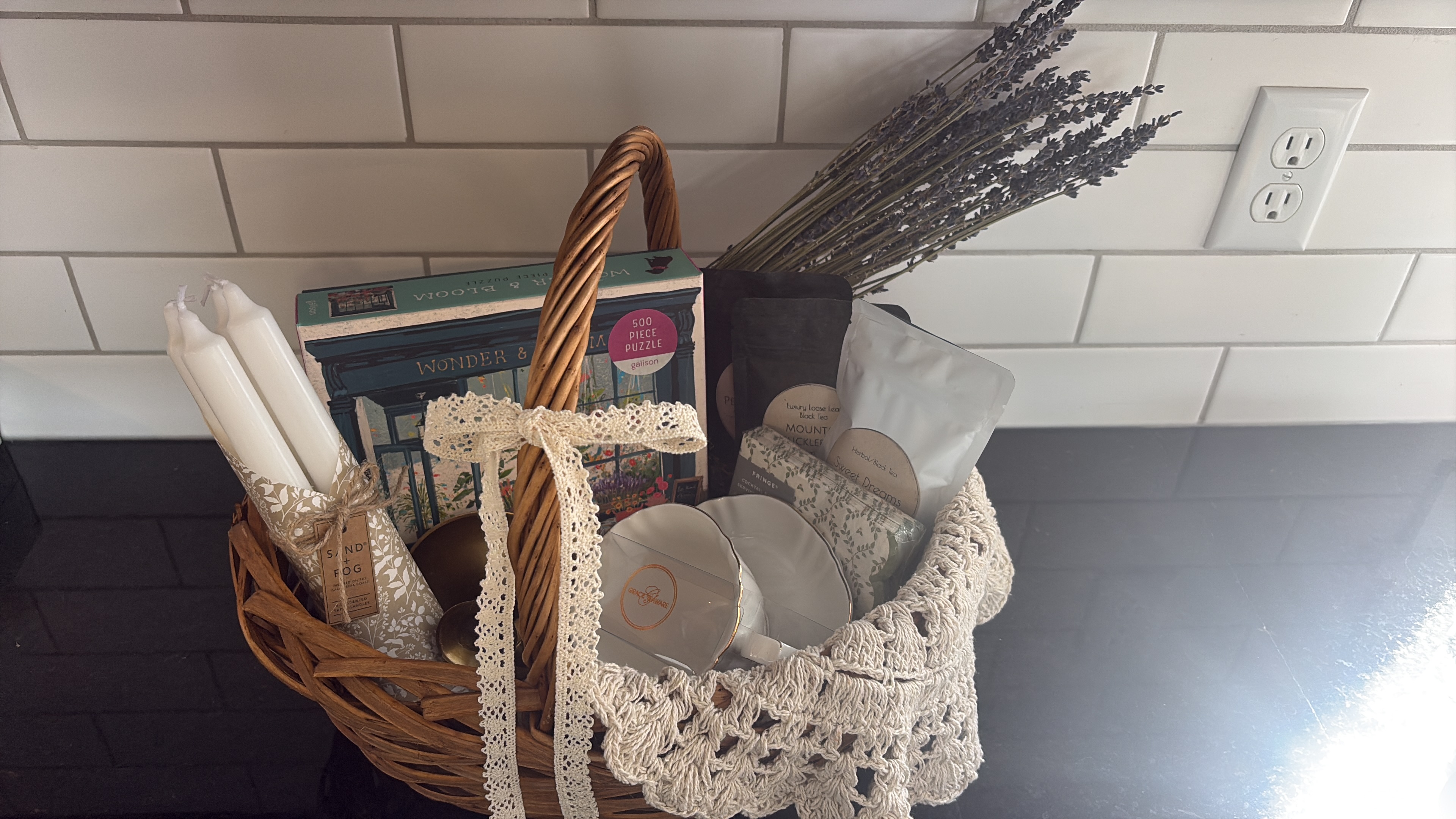 Perfect Hygge Moments - Tea Lovers Basket 