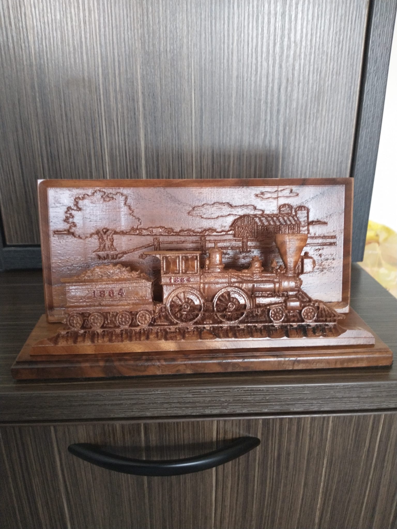 Wayne Amoth made book stand